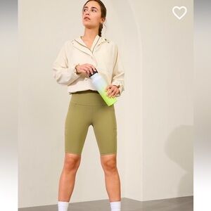 Athleta lightweight crop popover